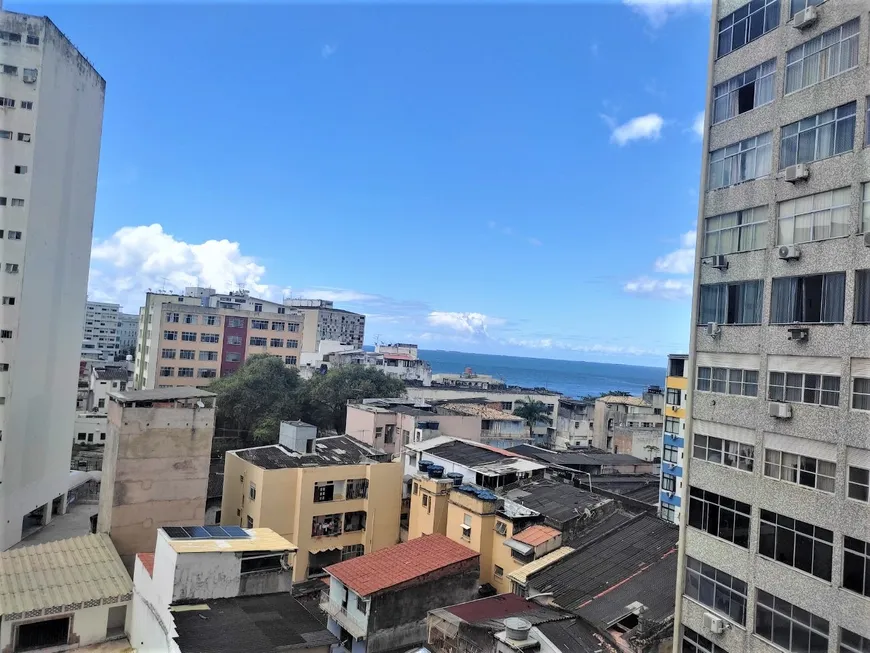 Foto 1 de Apartamento com 3 Quartos para venda ou aluguel, 135m² em Barra Avenida, Salvador