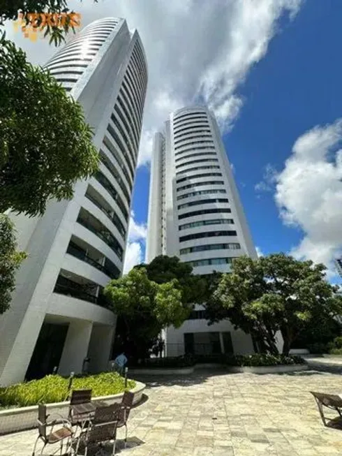 Foto 1 de Apartamento com 3 Quartos à venda, 137m² em Graças, Recife