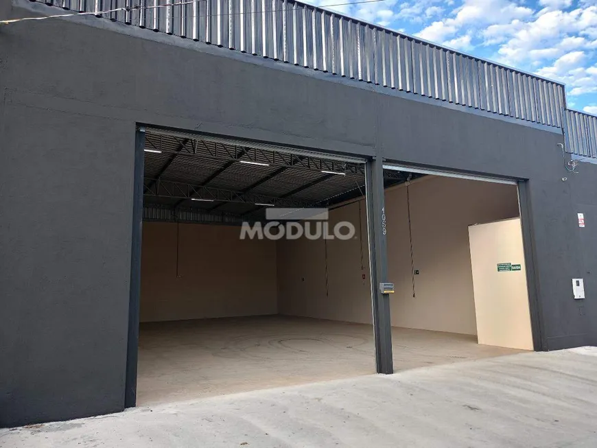 Foto 1 de Galpão/Depósito/Armazém para alugar, 216m² em Shopping Park, Uberlândia