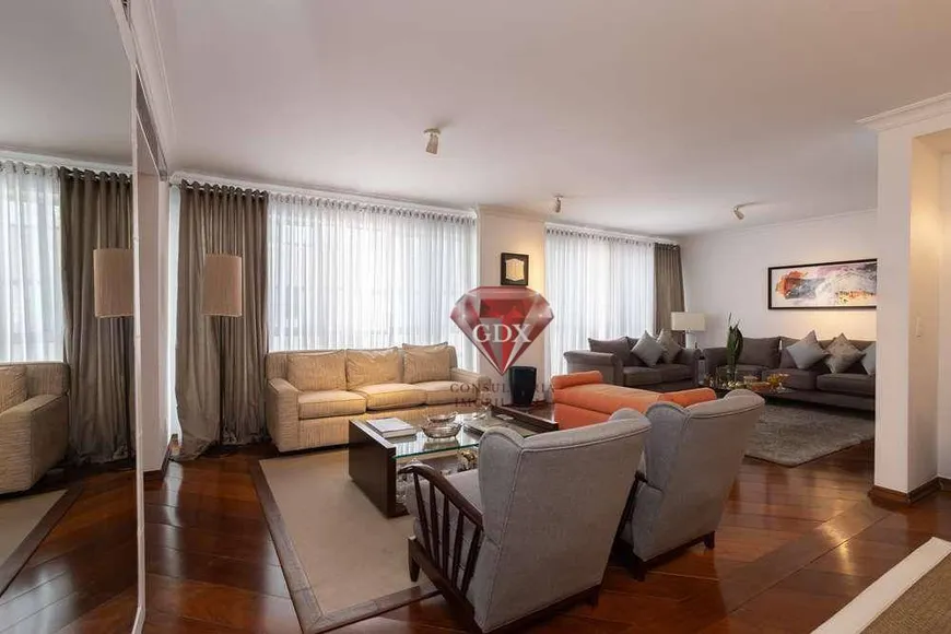 Foto 1 de Apartamento com 3 Quartos à venda, 228m² em Itaim Bibi, São Paulo