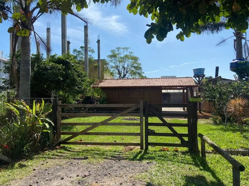 Foto 1 de Lote/Terreno à venda, 364m² em Ingleses do Rio Vermelho, Florianópolis