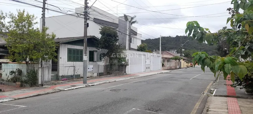 Foto 1 de Lote/Terreno à venda, 255m² em Vila Real, Balneário Camboriú