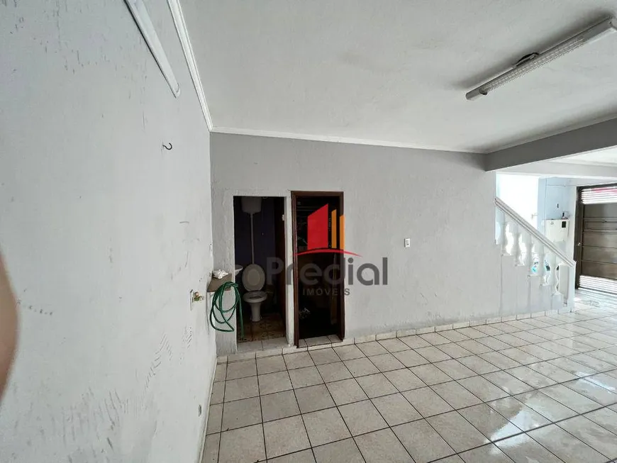 Foto 1 de Sobrado com 3 Quartos à venda, 182m² em Jardim Marek, Santo André