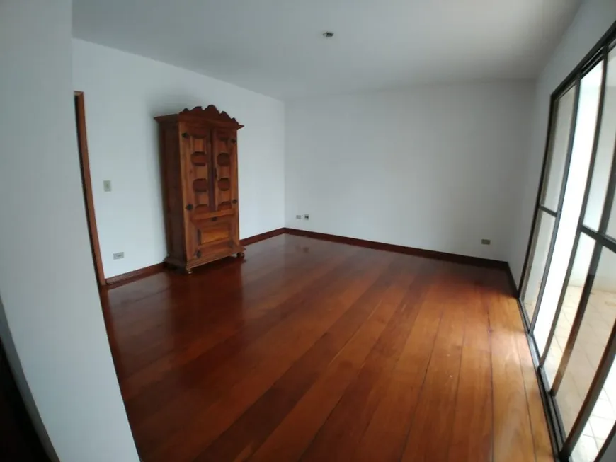 Foto 1 de Apartamento com 4 Quartos para venda ou aluguel, 220m² em Campo Belo, São Paulo