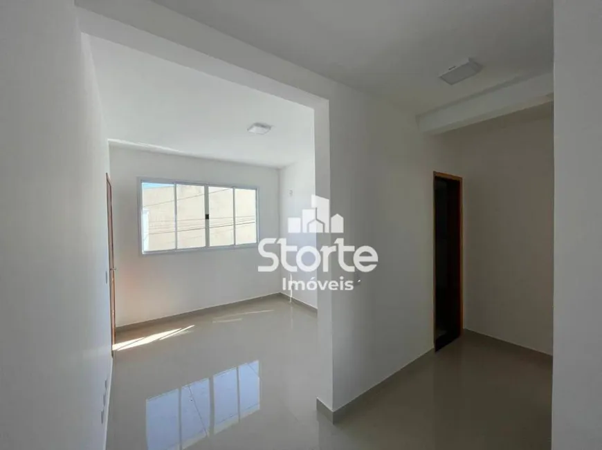 Foto 1 de Apartamento com 1 Quarto para alugar, 33m² em Santa Rosa, Uberlândia