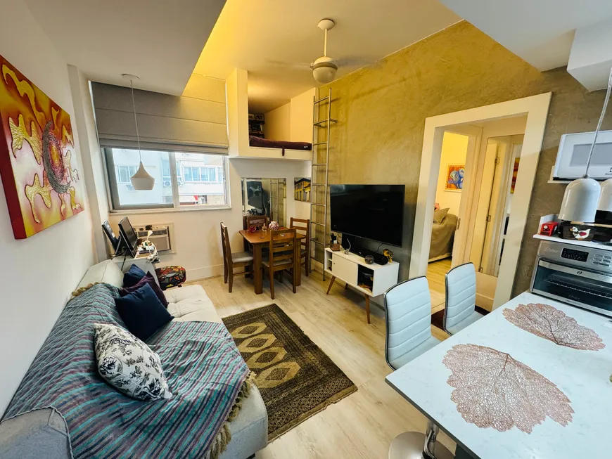 Foto 1 de Apartamento com 1 Quarto à venda, 40m² em Copacabana, Rio de Janeiro
