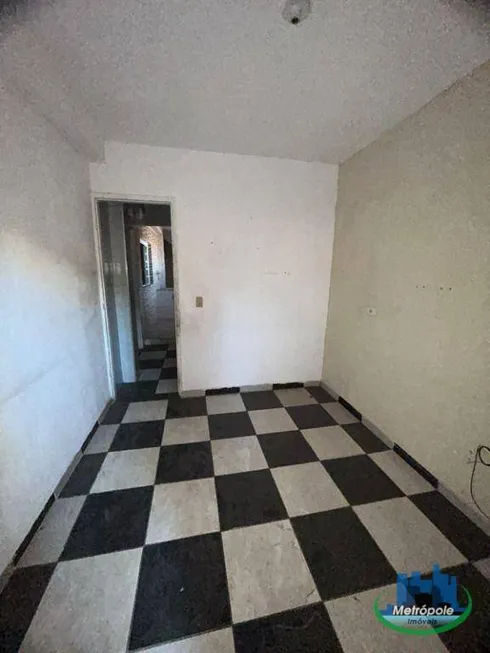 Foto 1 de Casa com 1 Quarto para alugar, 50m² em Parque Primavera, Guarulhos