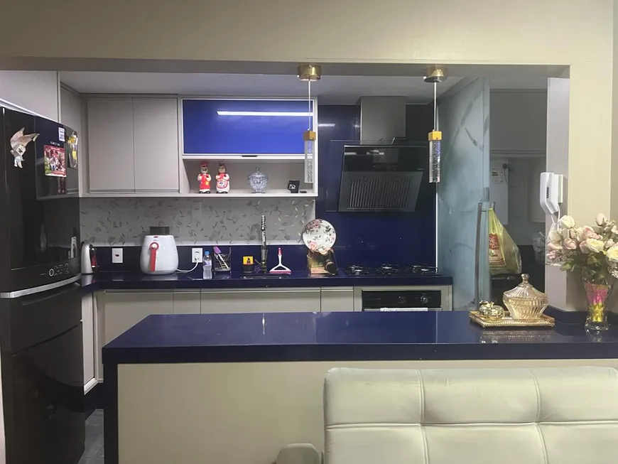 Foto 1 de Apartamento com 2 Quartos à venda, 60m² em Jardim Tupanci, Barueri