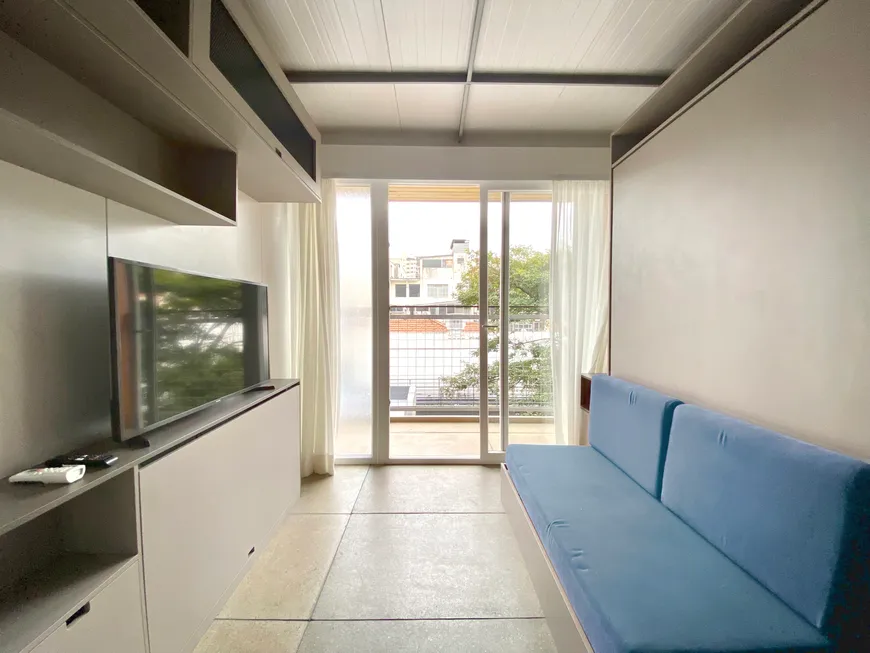 Foto 1 de Apartamento com 1 Quarto para alugar, 20m² em Vila Madalena, São Paulo