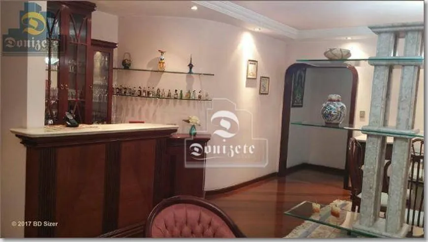 Foto 1 de Apartamento com 3 Quartos à venda, 197m² em Vila Bastos, Santo André