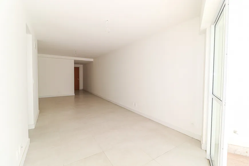 Foto 1 de Apartamento com 3 Quartos à venda, 110m² em Lagoa, Rio de Janeiro