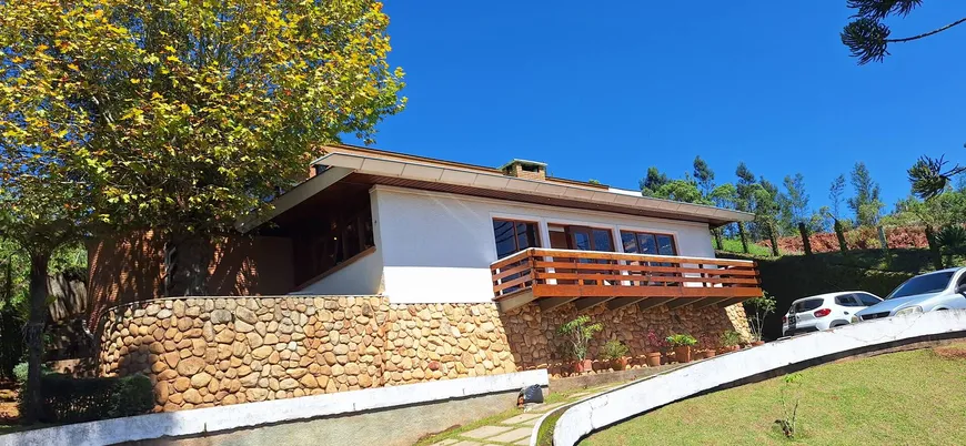 Foto 1 de Casa com 5 Quartos à venda, 303m² em Capivari, Campos do Jordão