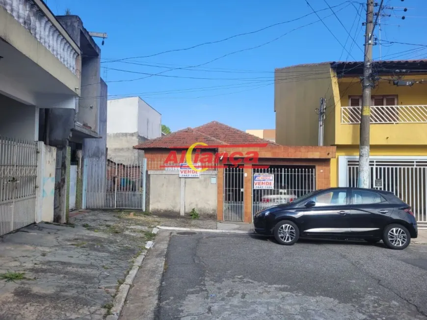 Foto 1 de Casa com 2 Quartos à venda, 185m² em Vila Sao Francisco (Zona Leste), São Paulo