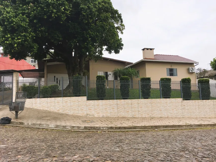 Foto 1 de Casa com 3 Quartos à venda, 540m² em Campestre, São Leopoldo