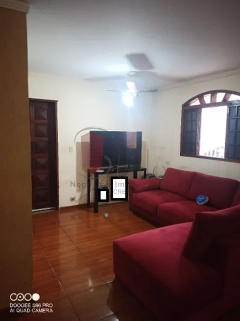 Foto 1 de Casa com 2 Quartos à venda, 182m² em Vila Carrão, São Paulo
