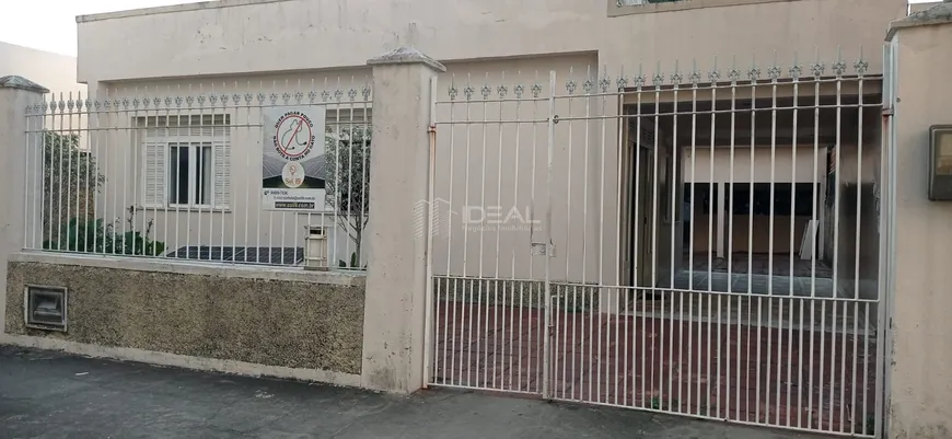 Foto 1 de Casa com 4 Quartos à venda, 230m² em Centro, Campos dos Goytacazes