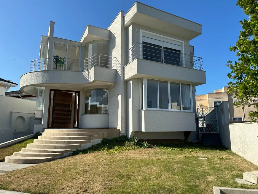 Foto 1 de Casa com 4 Quartos à venda, 250m² em São João do Rio Vermelho, Florianópolis