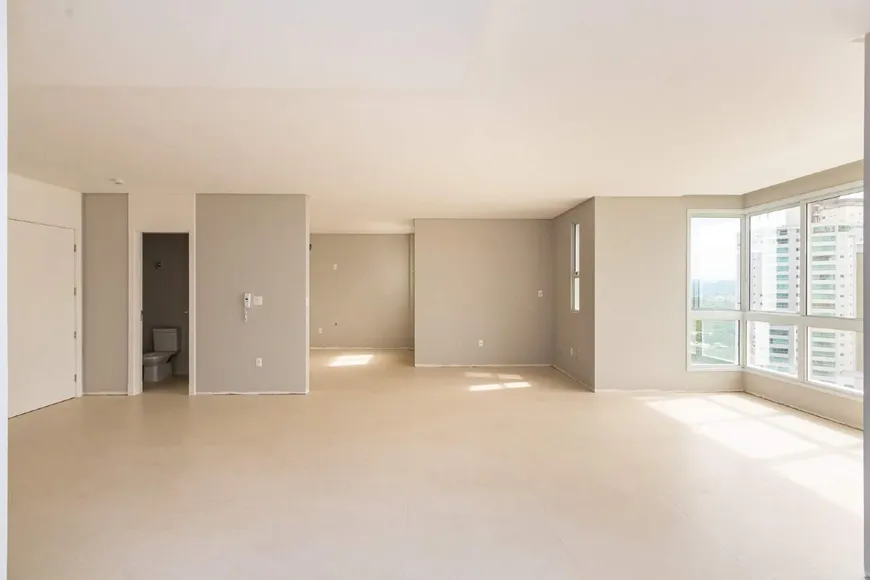 Foto 1 de Apartamento com 3 Quartos à venda, 152m² em Barra Sul, Balneário Camboriú