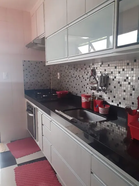 Foto 1 de Apartamento com 3 Quartos à venda, 75m² em Jardim Piraçuama, São Paulo