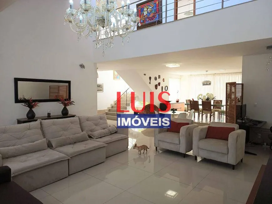 Foto 1 de Casa com 5 Quartos à venda, 600m² em Camboinhas, Niterói