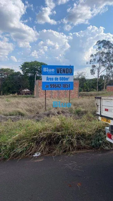 Foto 1 de Lote/Terreno à venda, 600m² em Luizote de Freitas, Uberlândia