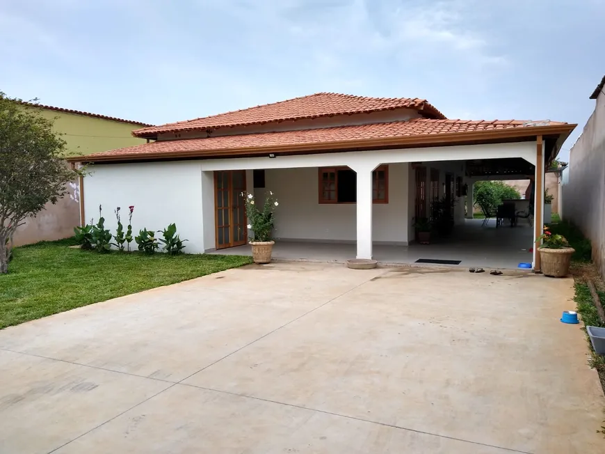 Foto 1 de Casa com 4 Quartos à venda, 250m² em Portal do Amanhecer, Brasília