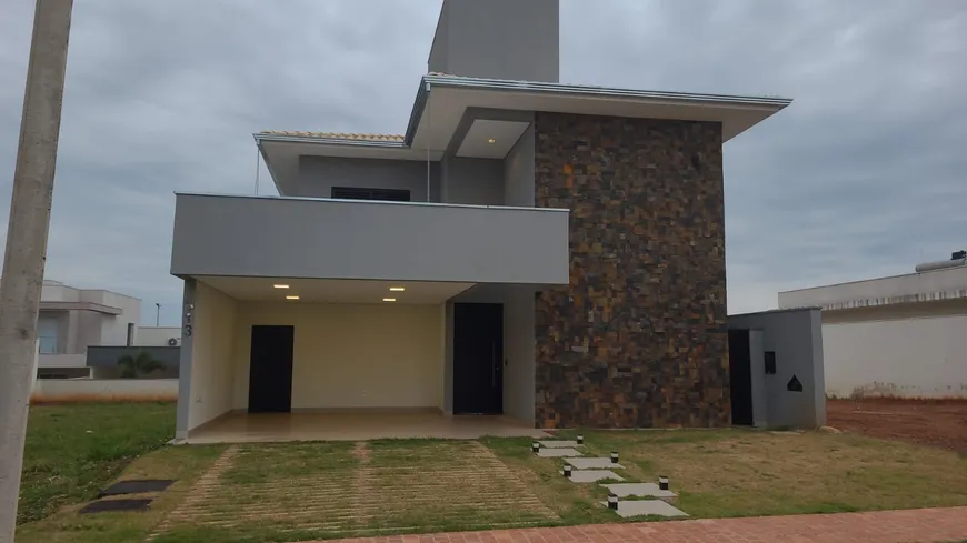 Foto 1 de Casa de Condomínio com 3 Quartos à venda, 315m² em Varanda Sul, Uberlândia