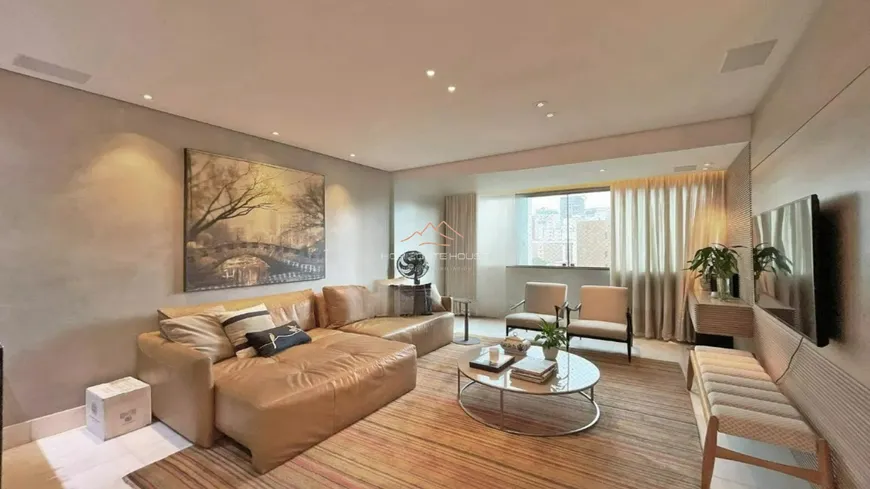 Foto 1 de Apartamento com 4 Quartos à venda, 145m² em Funcionários, Belo Horizonte