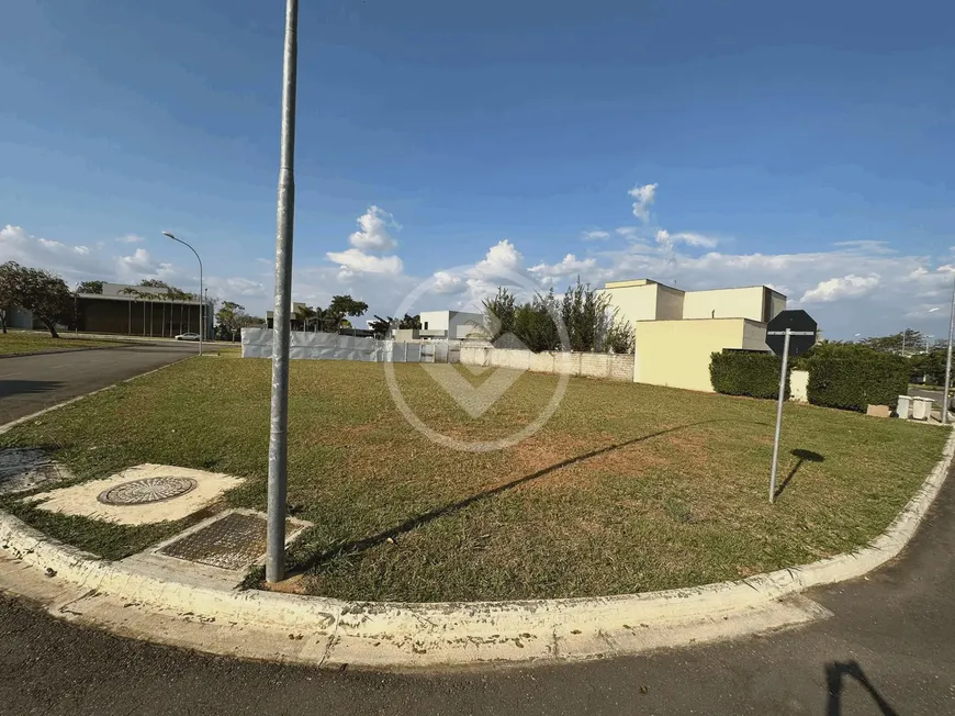 Foto 1 de Lote/Terreno à venda, 600m² em Residencial Goiânia Golfe Clube, Goiânia