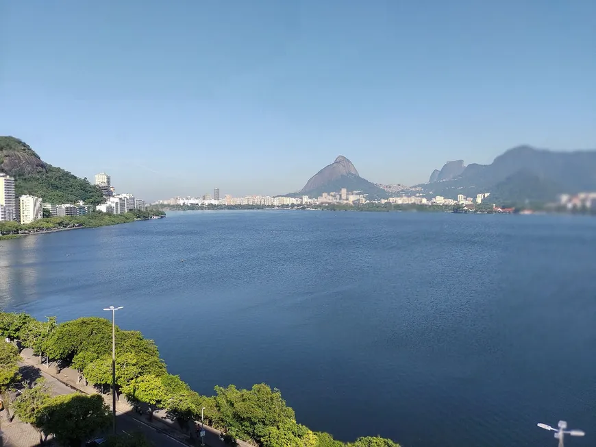 Foto 1 de Apartamento com 3 Quartos à venda, 120m² em Lagoa, Rio de Janeiro