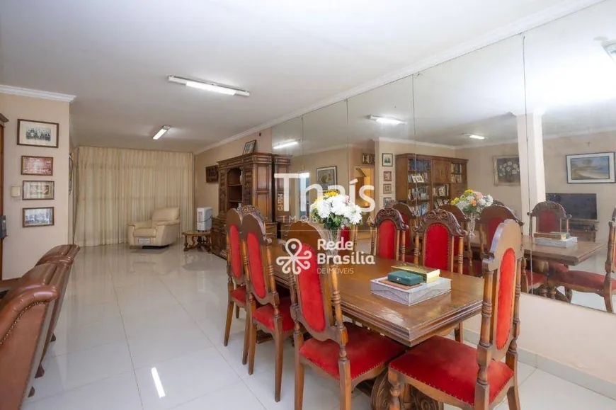 Foto 1 de Casa com 4 Quartos à venda, 265m² em Asa Sul, Brasília