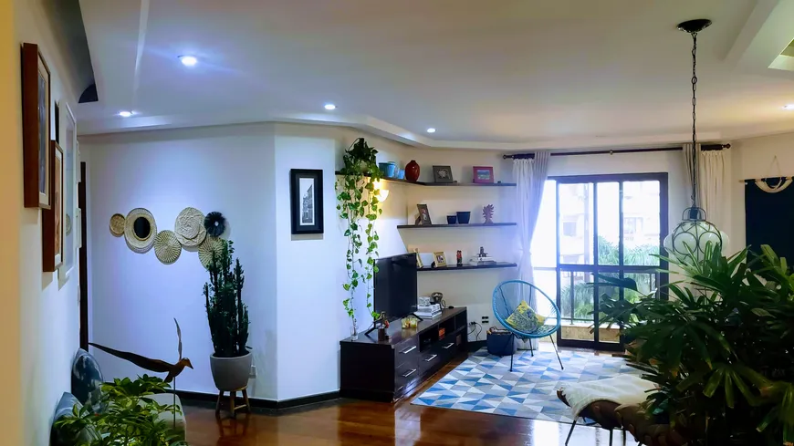 Foto 1 de Apartamento com 3 Quartos à venda, 161m² em Aclimação, São Paulo