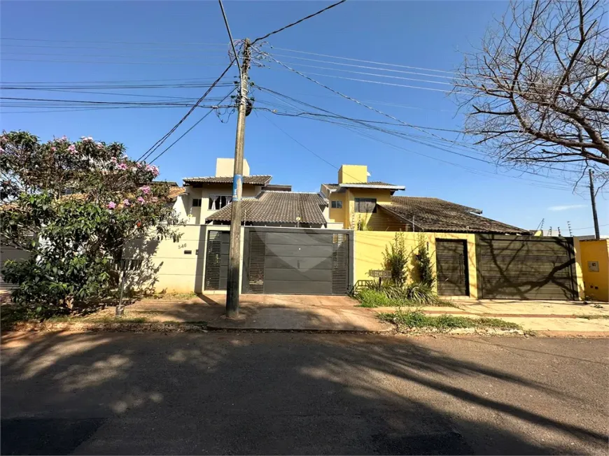 Foto 1 de Casa com 1 Quarto à venda, 121m² em Vila Carlota, Campo Grande