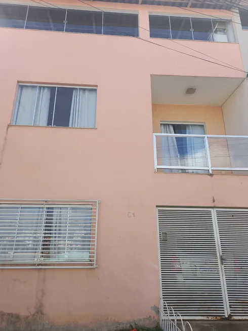 Foto 1 de Casa com 3 Quartos à venda, 160m² em Rochedo, Conselheiro Lafaiete