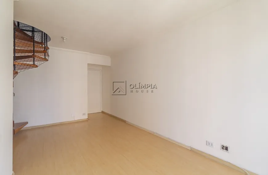 Foto 1 de Cobertura com 3 Quartos para alugar, 120m² em Pinheiros, São Paulo