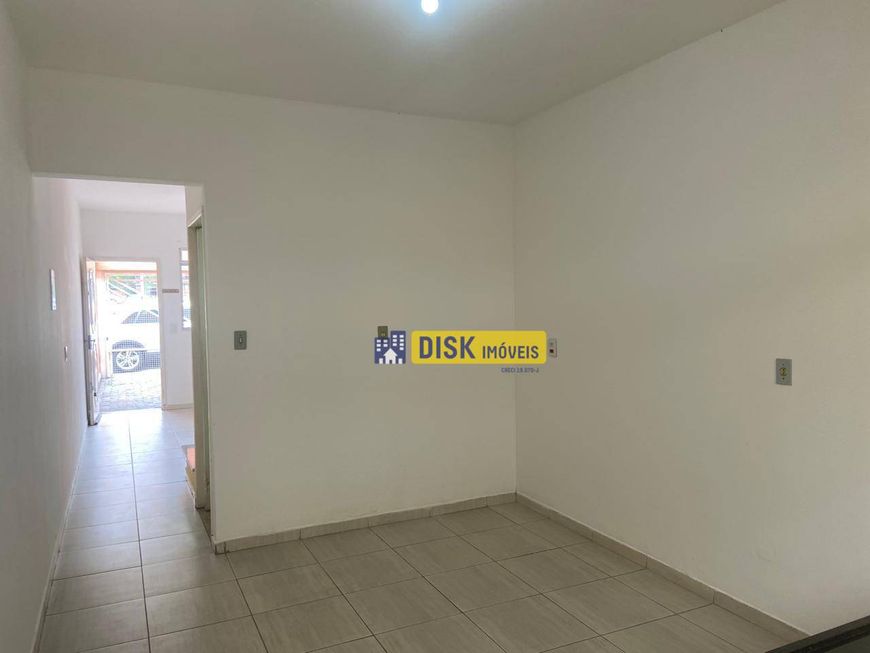 Sobrado na Rua Doutor Amâncio de Carvalho, Baeta Neves em São Bernardo do Campo, por R 2.200 Sobrado na Rua Doutor Amâncio de Carvalho, Baeta Neves em São Bernardo do Campo, por R 2.200