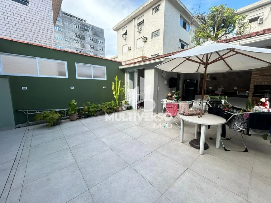 Foto 1 de Casa com 3 Quartos à venda, 190m² em Vila Belmiro, Santos