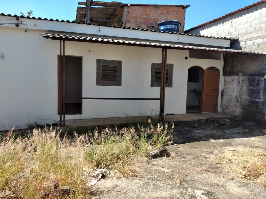 Foto 1 de Casa com 1 Quarto para alugar, 50m² em Glória, Belo Horizonte