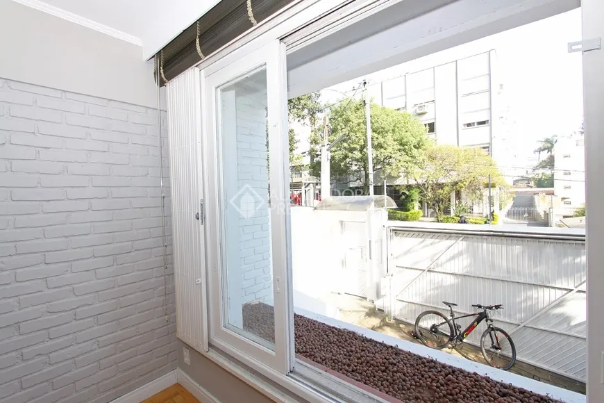 Foto 1 de Casa com 3 Quartos à venda, 259m² em Mont' Serrat, Porto Alegre