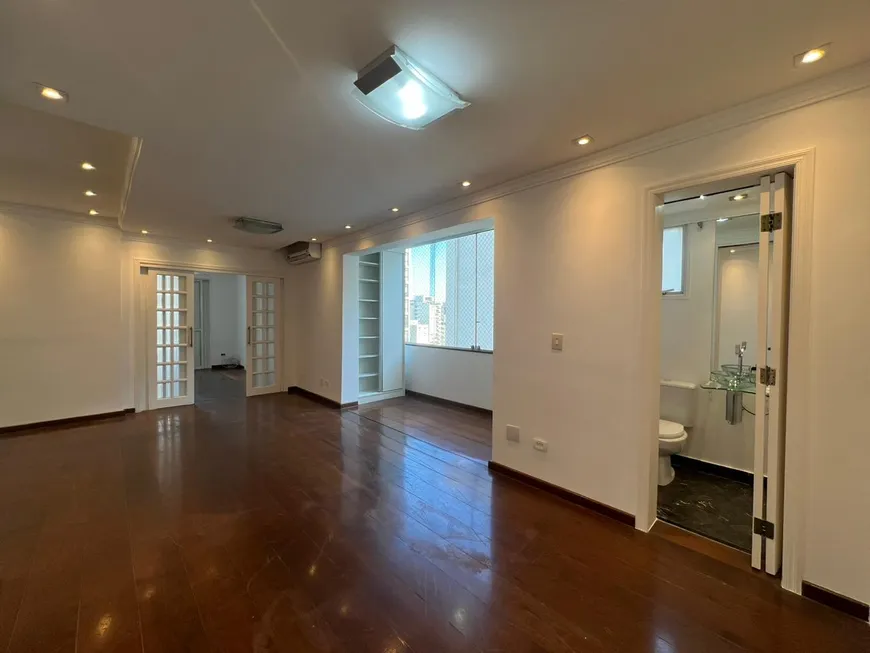 Foto 1 de Apartamento com 3 Quartos à venda, 130m² em Jardim Paulista, São Paulo