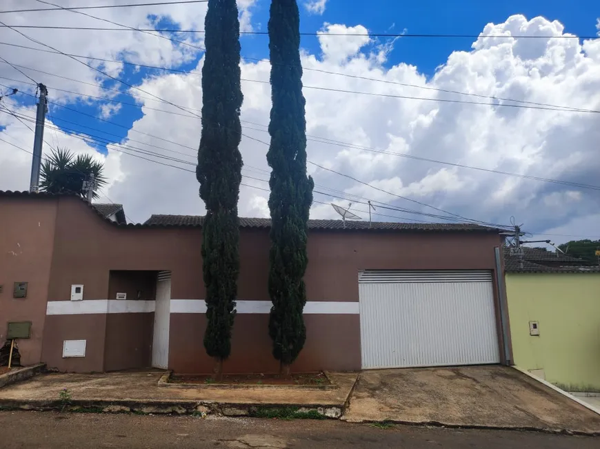 Foto 1 de Casa com 3 Quartos à venda, 300m² em Vila Jayara, Anápolis