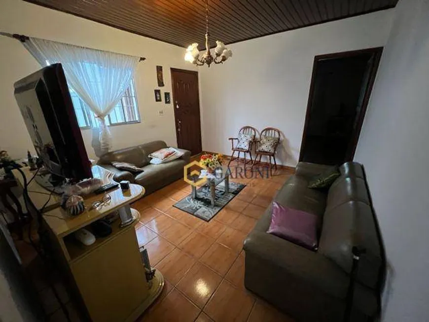 Foto 1 de Casa com 2 Quartos à venda, 120m² em Vila Hamburguesa, São Paulo