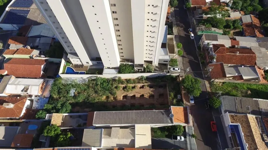 Foto 1 de Lote/Terreno à venda, 1056m² em Araés, Cuiabá