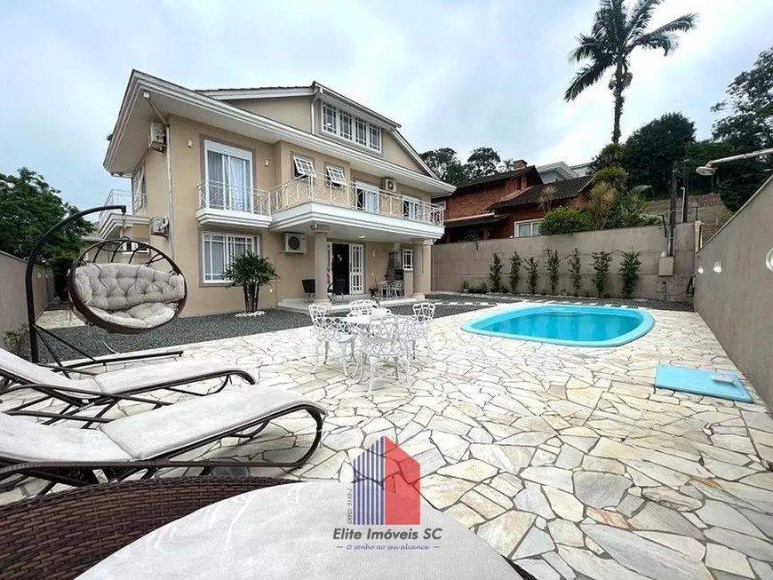 Foto 1 de Casa de Condomínio com 5 Quartos à venda, 347m² em Glória, Joinville