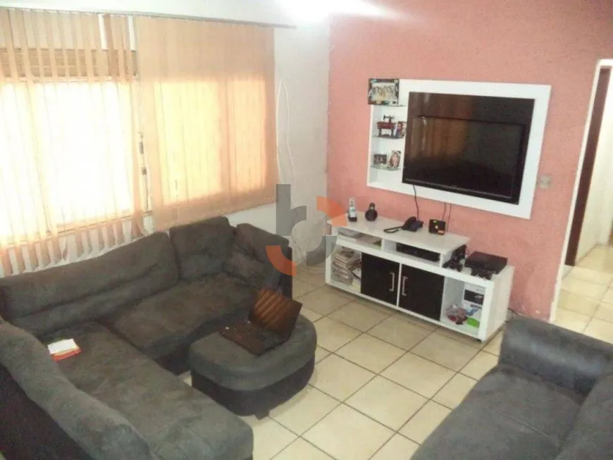Foto 1 de Casa com 2 Quartos à venda, 100m² em Centro, Nova Iguaçu