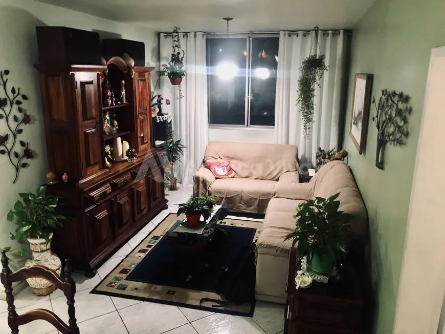 Foto 1 de Apartamento com 3 Quartos à venda, 80m² em Laranjeiras, Rio de Janeiro