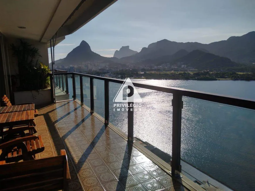 Foto 1 de Apartamento com 4 Quartos à venda, 170m² em Lagoa, Rio de Janeiro