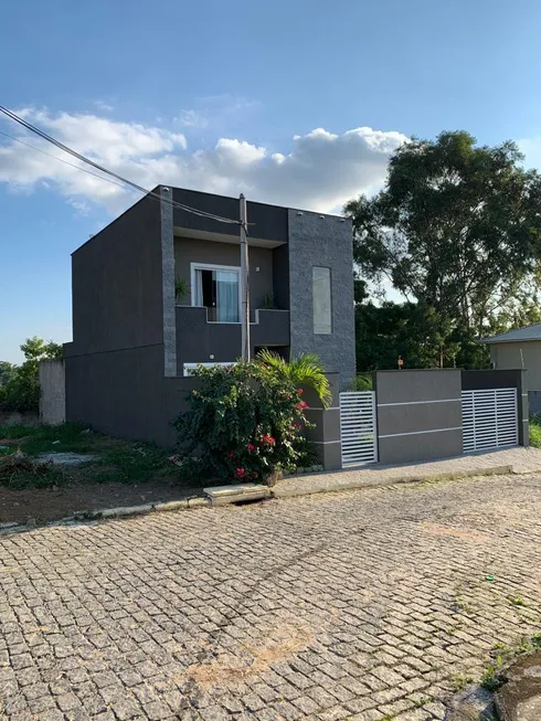 Foto 1 de Casa de Condomínio com 3 Quartos à venda, 130m² em Bela Vista, Itaboraí