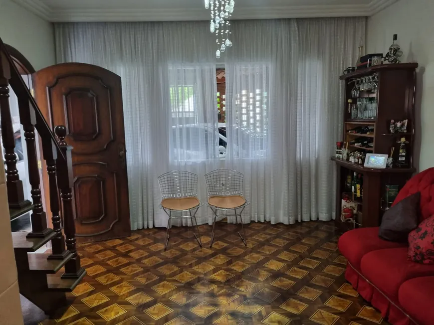 Foto 1 de Sobrado com 4 Quartos à venda, 220m² em Maua, São Caetano do Sul