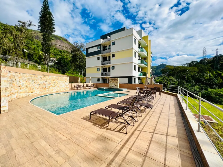 Foto 1 de Apartamento com 2 Quartos à venda, 70m² em Samambaia, Petrópolis